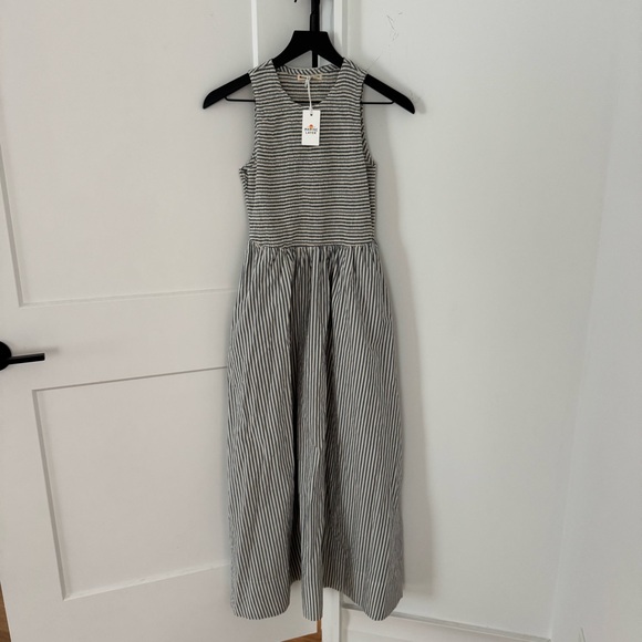 Darcy Poplin Smocked Dress NWT XS - Picture 4 of 8